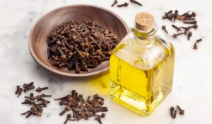 Clove Oil and Cinnamon Oil